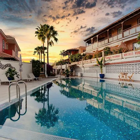 Gorgeous View Capitana Adeje 4bd/3bth +sauna Semesterbostad